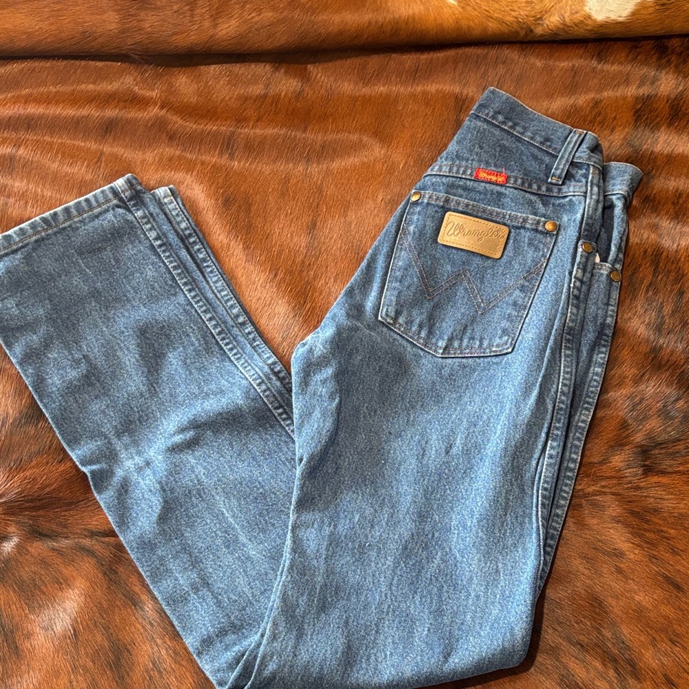 💙Women’s Cowboy Cut Wrangler Jeans💙